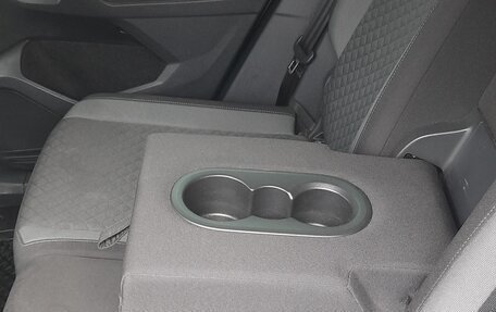 Volkswagen Tiguan II, 2020 год, 2 350 000 рублей, 17 фотография