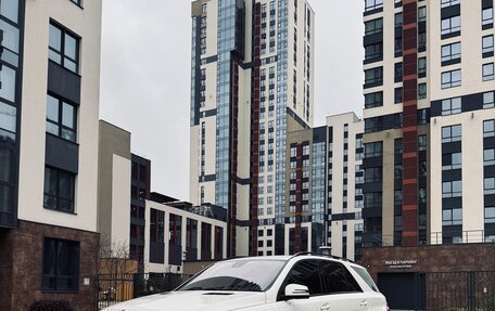 Mercedes-Benz M-Класс, 2012 год, 2 220 000 рублей, 2 фотография