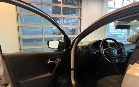 Volkswagen Polo VI (EU Market), 2017 год, 1 250 000 рублей, 19 фотография