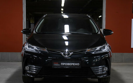 Toyota Corolla, 2017 год, 1 698 000 рублей, 2 фотография