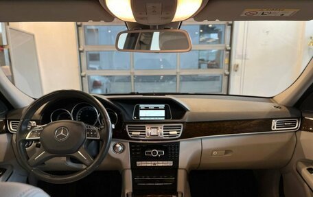 Mercedes-Benz E-Класс, 2015 год, 2 330 000 рублей, 9 фотография