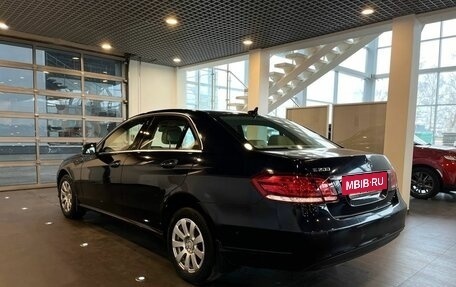 Mercedes-Benz E-Класс, 2015 год, 2 330 000 рублей, 5 фотография