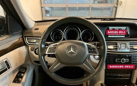 Mercedes-Benz E-Класс, 2015 год, 2 330 000 рублей, 10 фотография