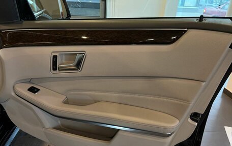 Mercedes-Benz E-Класс, 2015 год, 2 330 000 рублей, 28 фотография