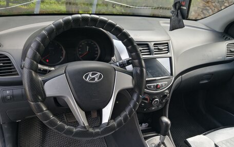 Hyundai Solaris II рестайлинг, 2011 год, 700 000 рублей, 8 фотография