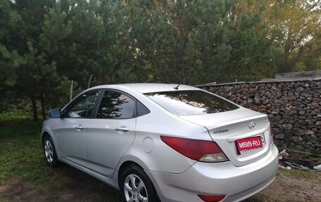 Hyundai Solaris II рестайлинг, 2011 год, 700 000 рублей, 1 фотография