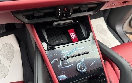 Porsche Cayenne III, 2025 год, 17 500 000 рублей, 26 фотография