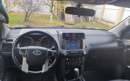 Toyota Land Cruiser Prado 150 рестайлинг 2, 2013 год, 2 950 000 рублей, 9 фотография