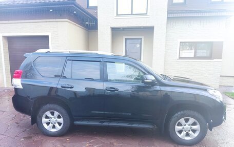 Toyota Land Cruiser Prado 150 рестайлинг 2, 2013 год, 2 950 000 рублей, 2 фотография