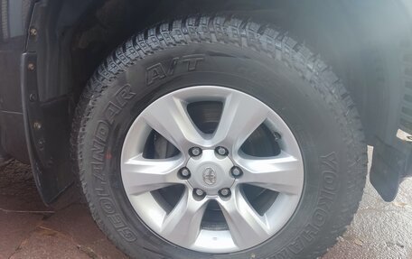 Toyota Land Cruiser Prado 150 рестайлинг 2, 2013 год, 2 950 000 рублей, 14 фотография