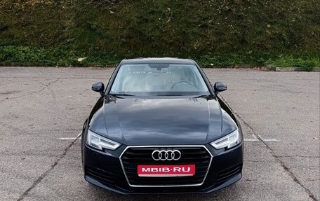 Audi A4, 2017 год, 2 300 000 рублей, 1 фотография