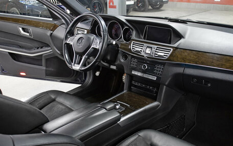 Mercedes-Benz E-Класс, 2015 год, 1 998 000 рублей, 11 фотография