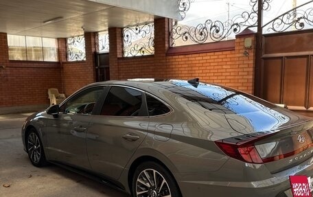 Hyundai Sonata VIII, 2022 год, 2 650 000 рублей, 4 фотография