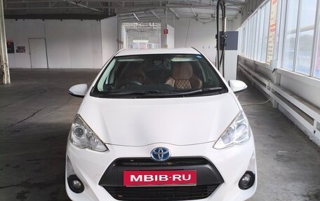 Toyota Aqua I, 2017 год, 1 080 000 рублей, 2 фотография