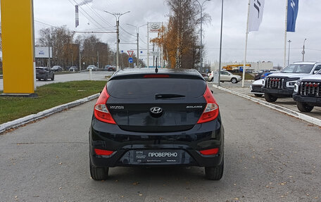 Hyundai Solaris II рестайлинг, 2012 год, 710 000 рублей, 10 фотография