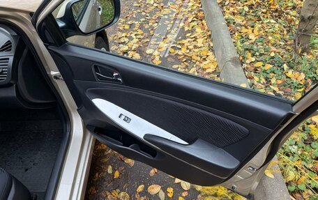 Hyundai Solaris II рестайлинг, 2012 год, 800 000 рублей, 8 фотография