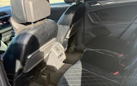 Volkswagen Tiguan II, 2018 год, 2 300 000 рублей, 7 фотография