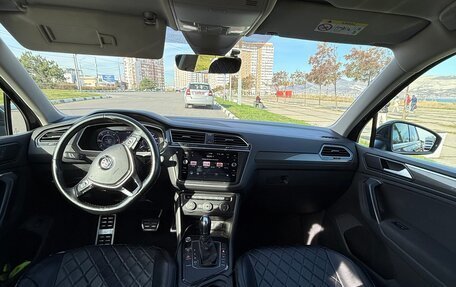 Volkswagen Tiguan II, 2018 год, 2 300 000 рублей, 8 фотография