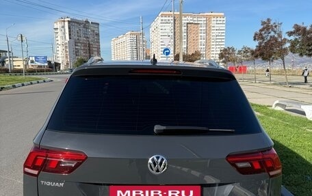 Volkswagen Tiguan II, 2018 год, 2 300 000 рублей, 4 фотография
