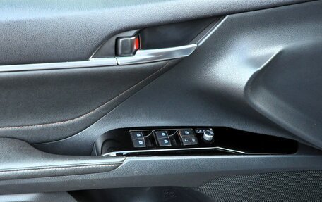 Toyota Camry, 2018 год, 2 450 000 рублей, 17 фотография