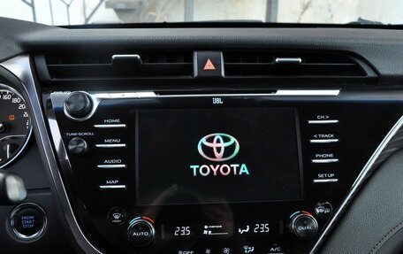 Toyota Camry, 2018 год, 2 450 000 рублей, 14 фотография