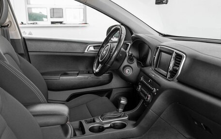 KIA Sportage IV рестайлинг, 2018 год, 2 026 000 рублей, 13 фотография