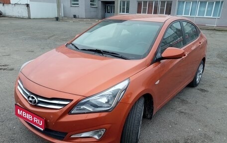 Hyundai Solaris II рестайлинг, 2015 год, 950 000 рублей, 1 фотография