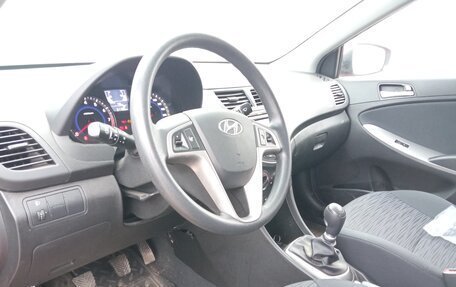 Hyundai Solaris II рестайлинг, 2015 год, 950 000 рублей, 7 фотография