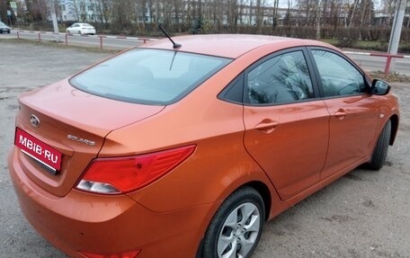 Hyundai Solaris II рестайлинг, 2015 год, 950 000 рублей, 4 фотография