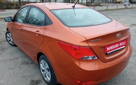 Hyundai Solaris II рестайлинг, 2015 год, 950 000 рублей, 5 фотография