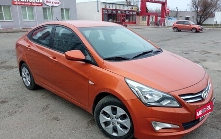 Hyundai Solaris II рестайлинг, 2015 год, 950 000 рублей, 3 фотография