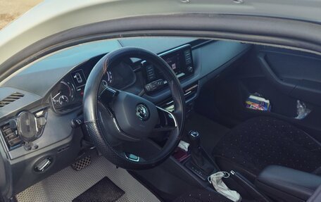 Skoda Rapid II, 2022 год, 1 800 000 рублей, 6 фотография