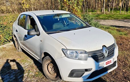 Renault Logan II, 2018 год, 390 000 рублей, 3 фотография