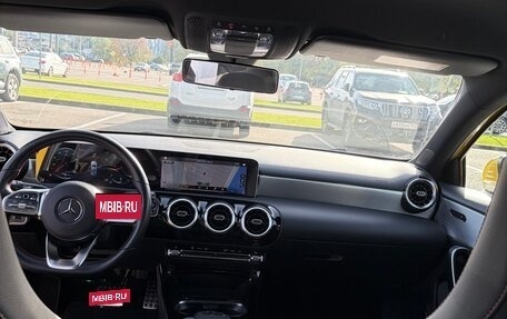 Mercedes-Benz A-Класс, 2019 год, 2 590 000 рублей, 8 фотография