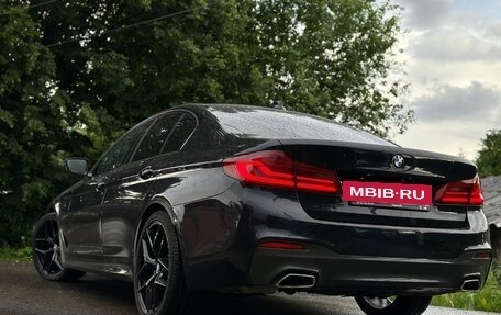 BMW 5 серия, 2019 год, 1 500 000 рублей, 3 фотография