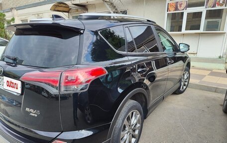 Toyota RAV4, 2018 год, 2 600 000 рублей, 3 фотография