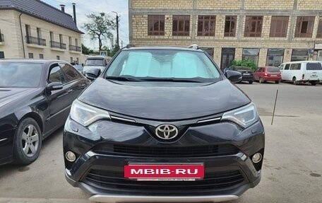 Toyota RAV4, 2018 год, 2 600 000 рублей, 2 фотография
