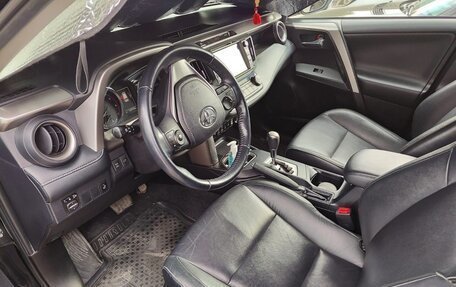 Toyota RAV4, 2018 год, 2 600 000 рублей, 6 фотография