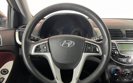 Hyundai Solaris II рестайлинг, 2011 год, 631 000 рублей, 14 фотография