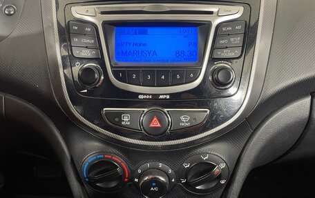 Hyundai Solaris II рестайлинг, 2011 год, 631 000 рублей, 16 фотография