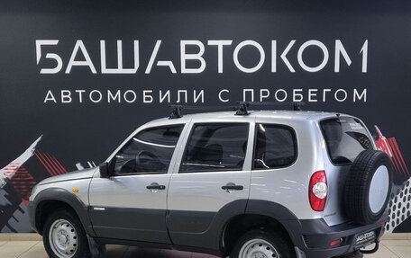 Chevrolet Niva I рестайлинг, 2011 год, 390 000 рублей, 4 фотография