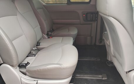 Hyundai Grand Starex Grand Starex I рестайлинг 2, 2010 год, 1 550 000 рублей, 6 фотография