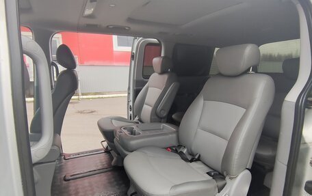 Hyundai Grand Starex Grand Starex I рестайлинг 2, 2010 год, 1 550 000 рублей, 11 фотография