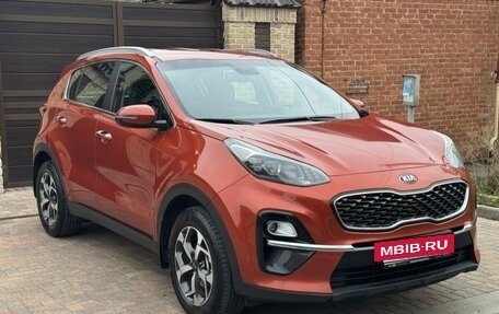 KIA Sportage IV рестайлинг, 2019 год, 2 200 000 рублей, 4 фотография