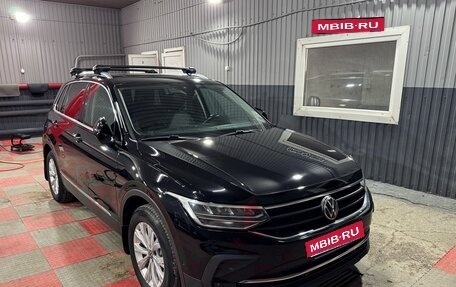 Volkswagen Tiguan II, 2021 год, 2 695 000 рублей, 1 фотография