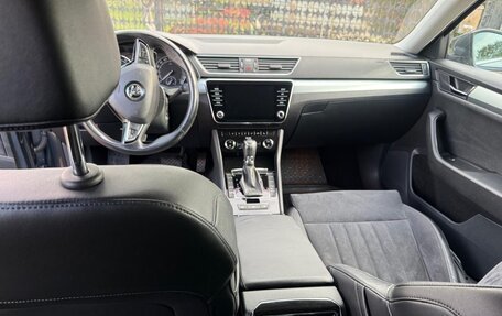 Skoda Superb III рестайлинг, 2017 год, 1 700 000 рублей, 13 фотография