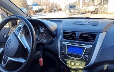Hyundai Solaris II рестайлинг, 2012 год, 650 000 рублей, 8 фотография