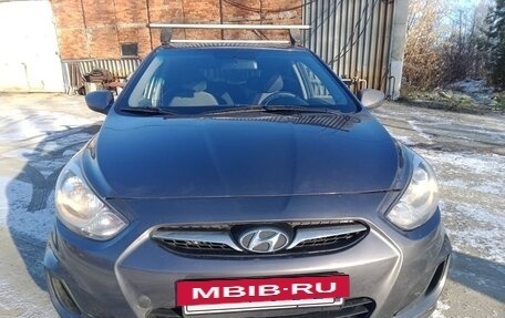 Hyundai Solaris II рестайлинг, 2012 год, 650 000 рублей, 9 фотография