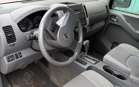 Nissan Navara (Frontier), 2010 год, 580 000 рублей, 2 фотография