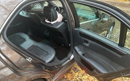 Mercedes-Benz E-Класс, 2013 год, 1 850 000 рублей, 16 фотография